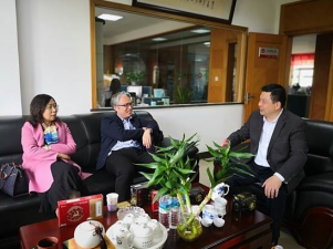 全國工商聯(lián)醫(yī)藥業(yè)商會王靜麗女士蒞臨仁和中進(jìn)考察訪問